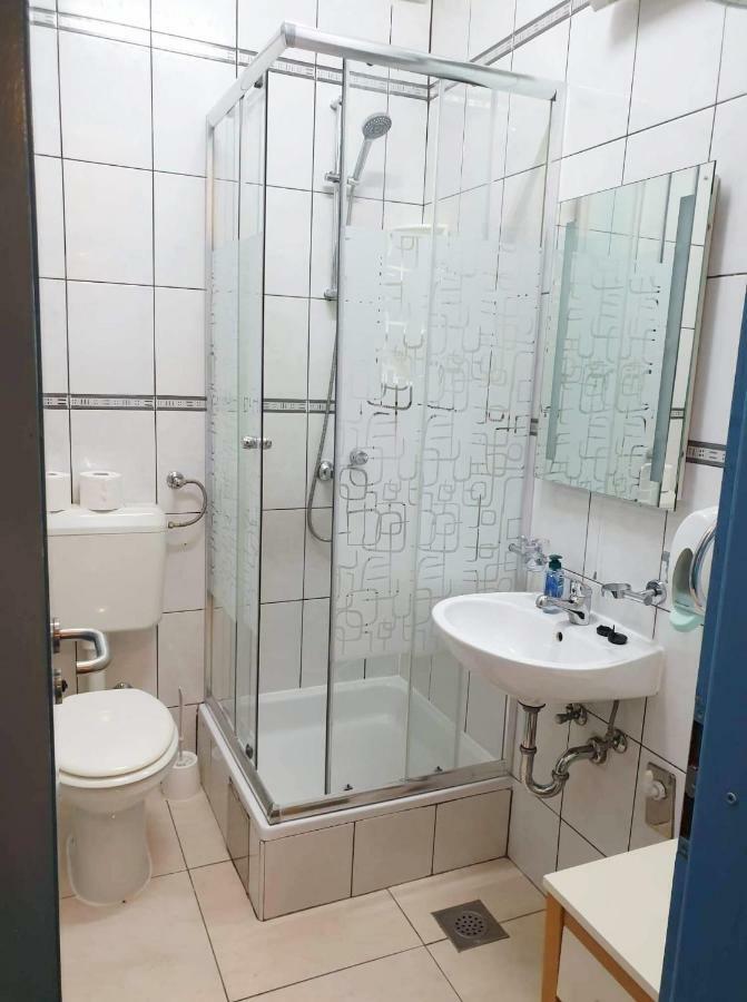 Blue Wave Apartments Турань Экстерьер фото